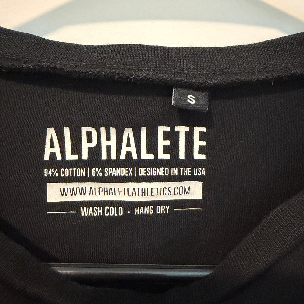 Alphalete Black Logo Tee - Picture 3 of 3